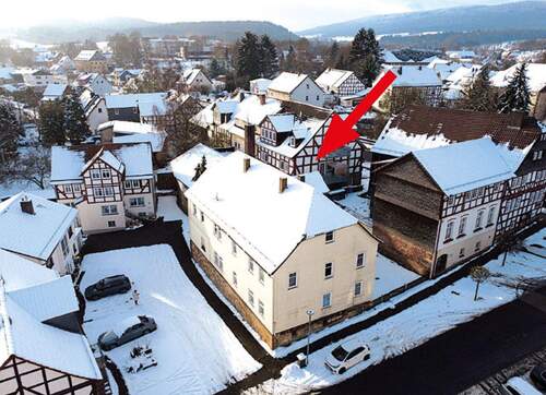 014_1.jpg - Mehrfamilienhaus mit 3 WE im Zentrum von Jesberg - leerstehend