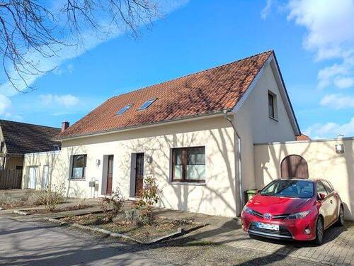 Ansicht - Einfamilienhaus mit 240,00 m&sup2; in Oldenburg zum Kaufen