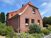 Seitenansicht - Vielseitiges Einfamilienhaus mit großem Grundstück in Kellinghusen - zwei Wohneinheiten möglich