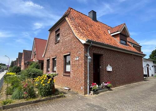 Seitenansicht - 4 Zimmer Einfamilienhaus zum Kaufen in Kellinghusen