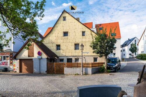 Frontansicht - Einfamiienhaus zentral in Pleidelsheim - charmantes Sanierungsobjekt mit Potenzial - Preis auf Verhandlungsbasis