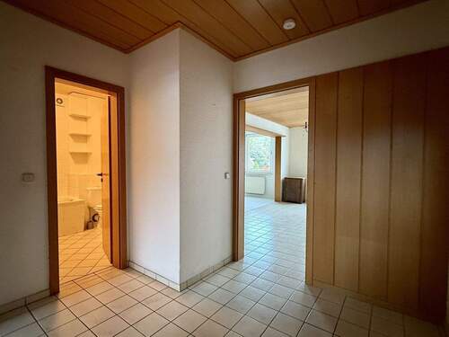 Diele - 2 Zimmer Etagenwohnung zum Kaufen in Bottrop