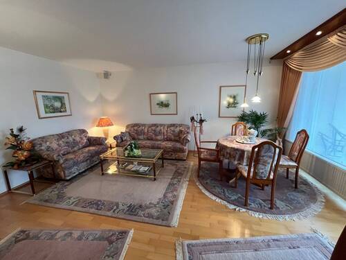 Gepflegte Wohnung - 228.000,00&nbsp;EUR Kaufpreis, ca.&nbsp; 70,00&nbsp;m&sup2;&nbsp;Wohnfl&auml;che