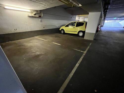 Garagen-Stellplatz - 