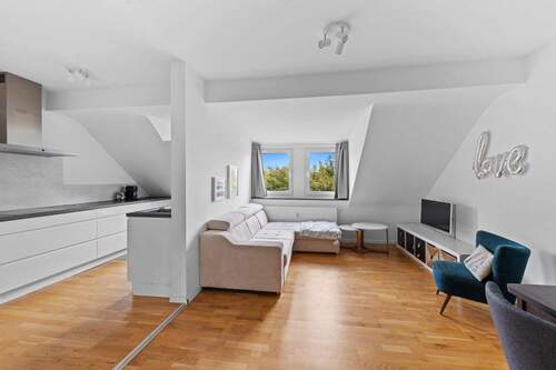 Küche / Wohnzimmer - Düsseldorf -Bilk-3 Zimmer-inkl. Einbauküche sofort zu beziehen