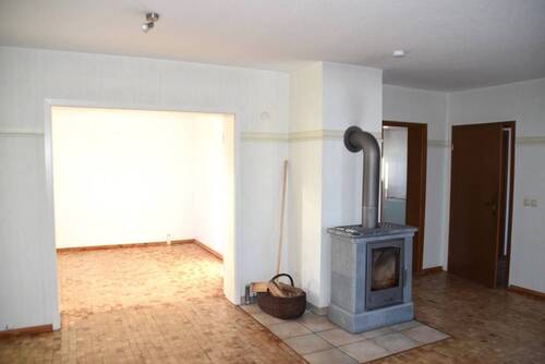 Wohnzimmer mit Blick ins Separee - 