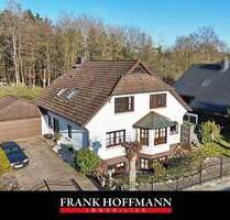 Attraktives Einfamilienhaus mit großzügiger Wohnfläche in begehrter Waldrandlage in Quickborn