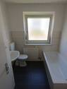 Tageslichtbad mit Badewanne - 