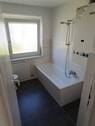 Tageslichtbad mit Badewanne - 