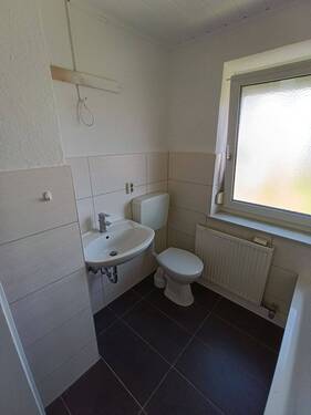 Tageslichtbad mit Badewanne - 