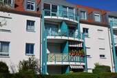 Ansicht - Attraktive 2-Zimmer-Wohnung mit Terrasse, Einbauküche und zwei Stellplätzen in Nürnberg-Röthenbach