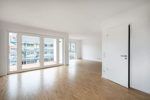 kh717-08.jpg - Wunderschöne, lichtdurchflutete 3-Zimmerwohnung mit großer Terrasse und Gartenanteil in Veitshöchhei