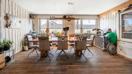 1. OG Wohnzimmer 1 - 