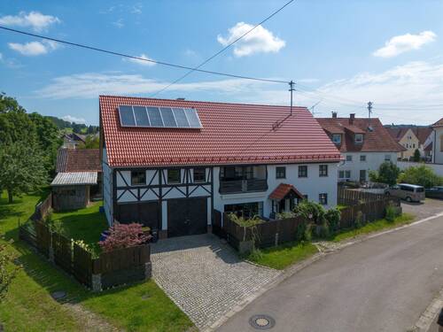 Hausansicht 34.jpg - Bezauberndes EFH mit Solarthermie in Oberroth