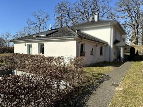 Ansicht Ost - *reserviert* Bungalow in TOP-Lage am Tiefwarensee (ca. 150 m)