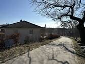 Anliegerstraße in Richtung Mühlenberg - 