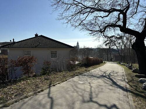 Anliegerstraße in Richtung Mühlenberg - 