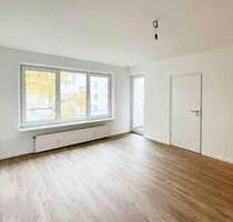 Saniert, lichtdurchflutet & gut angebunden - Erstbezug mit Loggia in ruhiger Lage von Hummelsbüttel - Hamburg