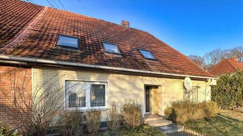 Vorderansicht - 6 Zimmer Doppelhaushälfte in Gottesgabe