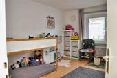 Kinderzimmer - 3 Zimmer Etagenwohnung in Düsseldorf