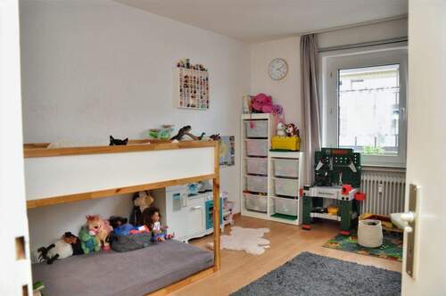 Kinderzimmer - 3 Zimmer Etagenwohnung in Düsseldorf