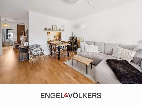 Wohn/Essbereich - Helle 2-Zimmer-Wohnung mit Balkon und Tiefgaragenstellplatz