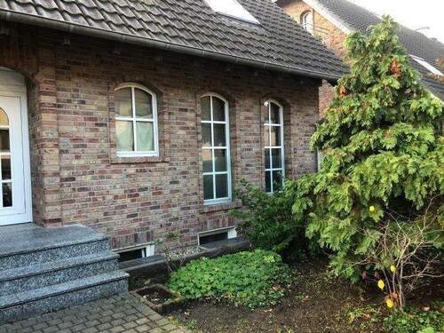 Ansicht - Willich, renovierte ruhige helle 3 Zimmer, ca. 85 m², Parkettböden, Balkon, Erdgeschoss