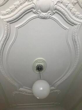 Eingangsbereich Stuck - Etagenwohnung mit 41,90 m² in Berlin zum Kaufen