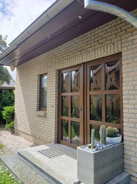 Ansicht Eingang.jpg - Ihr neues Zuhause - sehr gepflegtes Einfamilienhaus