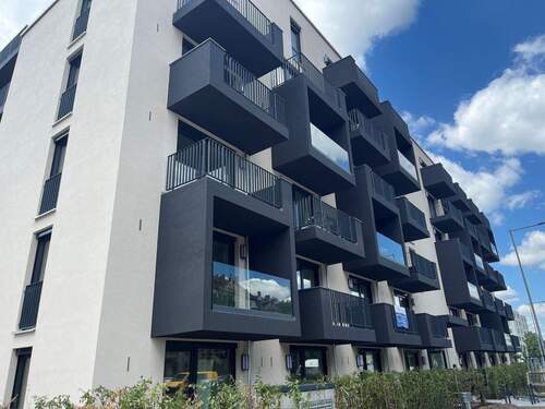 Außenansicht - Moderne 2-Zimmer-Wohnung mit großem Balkon!