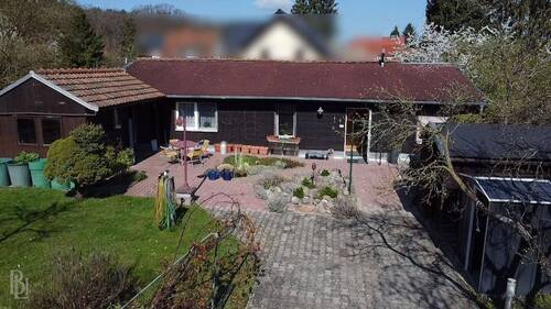 Außenansicht - Bungalow mit Ausbaupotential und großem Grundstück in Potsdam (Siedlung Eigenheim)