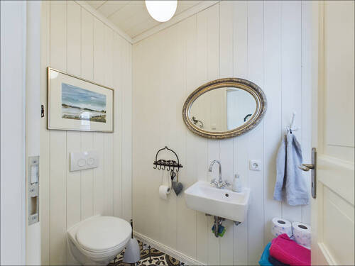 separates WC - 