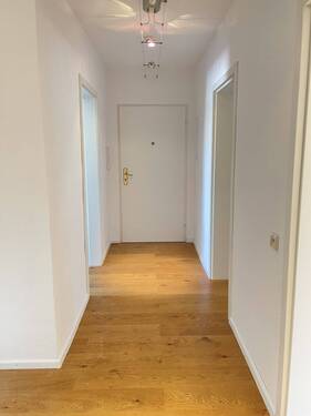 Flur 02 - In Kürze bezugsfrei; Wohnung in FR-Zähringen
