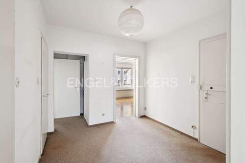 Flur - 2 Zimmer Etagenwohnung zum Kaufen in Hamburg