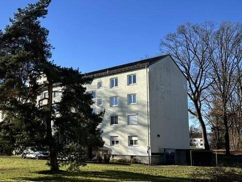 Hausansicht von Osten - 2 Zimmer Etagenwohnung zum Kaufen in München