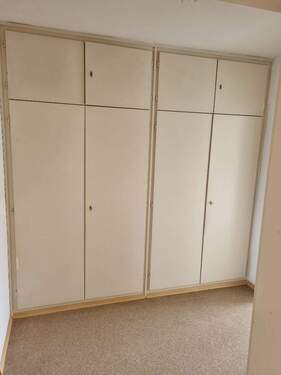 Einbauschrank im Flur.jpg - Etagenwohnung mit 65,00 m&sup2; in Leipheim zum Kaufen
