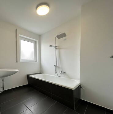 Bild 2 - 4 Zimmer Etagenwohnung zur Miete in Traunstein
