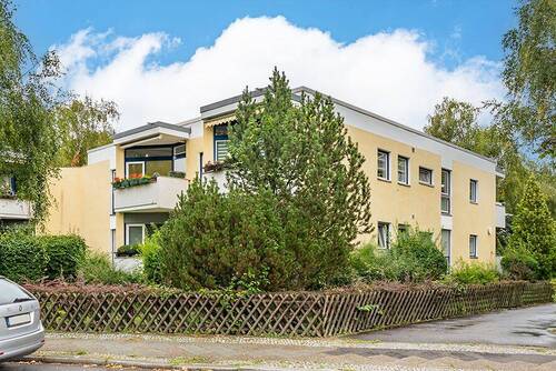 Hausansicht - Bezugsfreie 3-Zimmer-Wohnung nahe Alt-Buckow