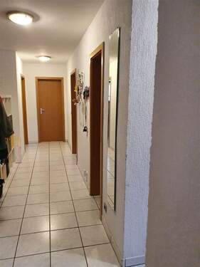 Flur - 4 Zimmer Etagenwohnung in Pforzheim
