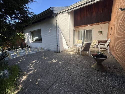 Blick auf den Terrassenbereich - 