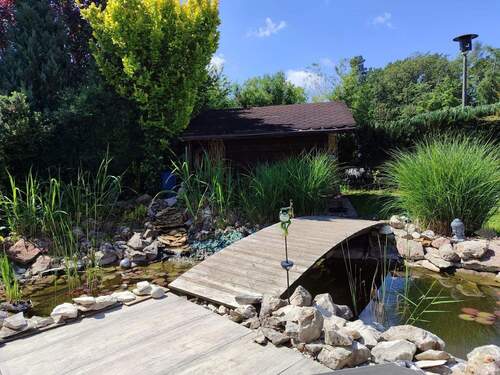 Gartenteich - Einfamilienhaus mit 230,00 m&sup2; in Eckental zum Kaufen