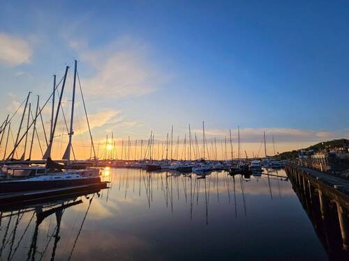 durchatmen frühmorgens am Hafen - 