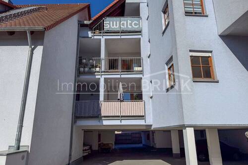 Außenansicht Balkon (Mitte) - Attraktive 2-Zimmer-Wohnung mit Balkon und TG-Stellplatz in zentraler Lage von Langenzenn