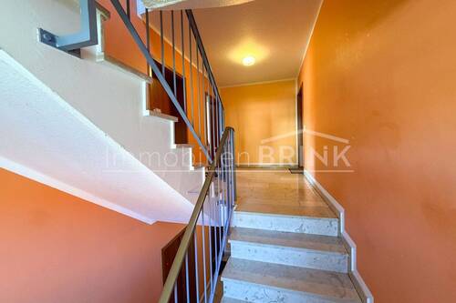 Treppenhaus - 2 Zimmer Etagenwohnung zum Kaufen in Langenzenn
