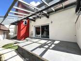 Bild 1 - Stilvolles 241 qm Einfamilienhaus mit Luxusausstattung und großer 100 qm Garage für Autoenthusiasten