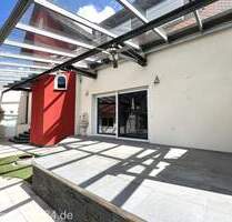 Stilvolles 241 qm Einfamilienhaus mit Luxusausstattung und großer 100 qm Garage für Autoenthusiasten - Schwabach