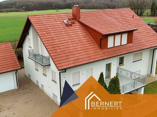 Seitenansicht - 1 Zimmer Mehrfamilienhaus, Wohnhaus in Frensdorf