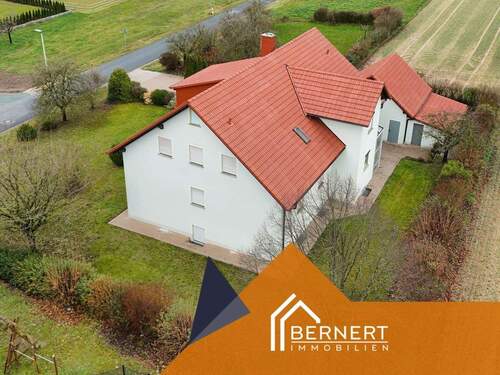 Seitenansicht - Mehrfamilienhaus, Wohnhaus mit 347,50 m² in Frensdorf zum Kaufen