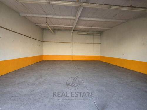 1.jpg - Flexibles Gewerbelager 130 m² in Billbrook - Frisch renoviert