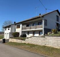 Einfamilienhaus mit Einliegerwohnung (auch als Zweigenerationenhaus interessant) mit gr. Grundstück, für Natur- undoder Pferdeliebhaber geeignet - Schönberg